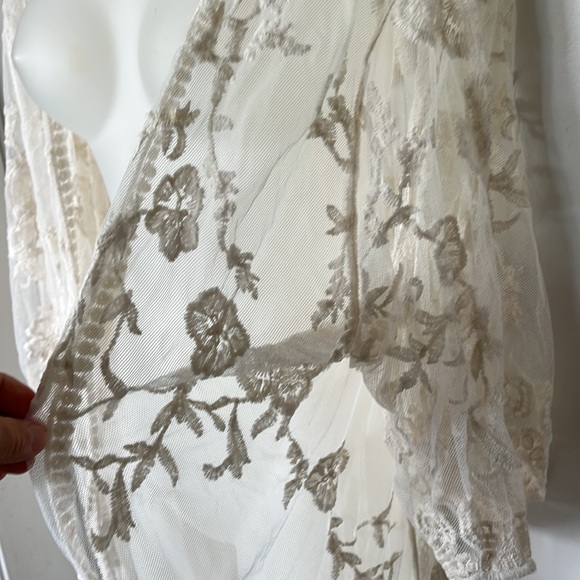 EUC Adiva cream colored bohemian summer lace midi duster. Medium - Picture 5 of 6